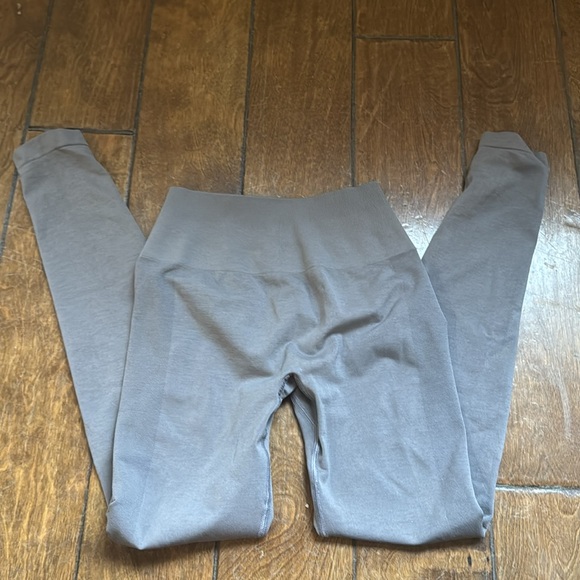 Alphalete amplify leggings color:storm grey - Picture 3 of 3